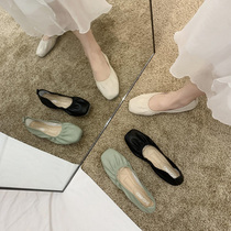 Doug shoes women 2021 new spring and autumn Joker shallow flat shoes women Net red one pedal black work shoes