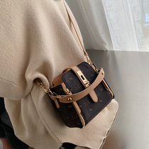 Hong Kong foreign-style bag womens bag 2021 fashion portable printed bucket bag Korean lock shoulder shoulder bag