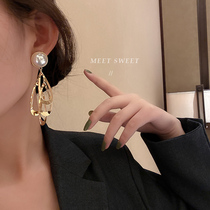 Vintage metal pearl earrings temperament high atmosphere earrings personality design sense 2020 new fashion drop earrings for women