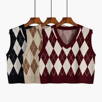 V-collar Lingge vest female outside spring and autumn 2021 New retro stacked knitted vest short waistcoat