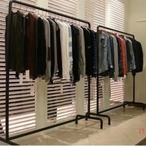 Coat rack Floor-to-ceiling simple hanger rental room hanging clothes rack Low-cost cheap clothing Wrought iron bedroom balcony