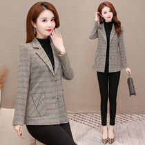 2021 early spring new womens coat foreign atmosphere mother age slim Joker fashion temperament age age plaid suit