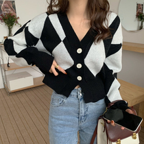 Small fragrant breeze Dont make high-end foreign air V collar diamond collared sweater womens spring advanced senses lantern sleeves 100 lap blouses
