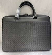Genuine leather woven mens handbag handbag 2021 new fashion light extravagant large capacity Business briefcase Single shoulder inclined satchel bag