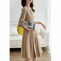 Sandro selen US and China leader~ Spring and Autumn thin temperament round neck high waist waist cover meat solid color dress