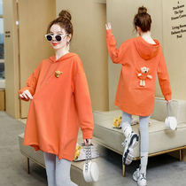 Pregnant woman Spring loaded clothes 2022 New spring and autumn outside wearing big code loose small bear long sleeve sweater two-piece set