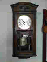 Mechanical clock German fine time force five-tone old wall clock Antique clock Western old watch (hit six)