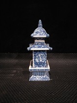 Antique ancient play Ming and Qing official kilns old porcelain collection Qing Dynasty Qianlong of the Qing Dynasty Blue Flower Multi-story Tower Rural old stock Old