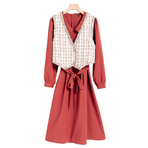 West Lake Loft Old (Tiao) Spring loaded with little fragrant wind Machia dolls collar dress with two sets of XB750