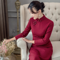 Yihongyan Jinnian 2021 autumn and winter knitted retro cheongsam dress temperament feminine red New year dress