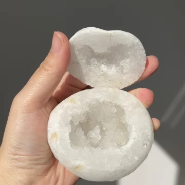 天然アゲート聚宝盆 原石131.4g 白系水晶晶洞 専用木台元宝2個付き金運置物 天然白水晶聚宝盆-天然白水晶聚宝盆促销价格、天然白水晶聚宝盆品牌- 淘宝