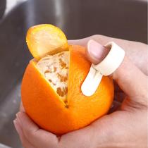 Japan KM 396 innovative orange opener Peel orange peel 2 pieces into rice wood Japanese home