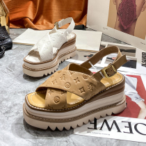 Tire cowhide thick-soled sandals womens summer 2021 new retro printing fairy wind muffin leather wedge Roman shoes