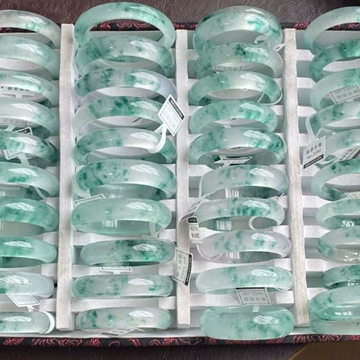 白底飘花翡翠-白底飘花翡翠促销价格、白底飘花翡翠品牌- 淘宝