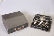 German 1930s Erika model model 5 antique mechanical typewriter cultural collection