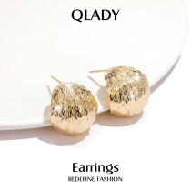 Fan-style earrings female earrings silver gold earrings 2023 new exploits with small crowdsourced design feel light and luxurious senior earrings