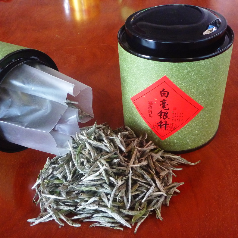 Wuliangye 2018 Old Tea Authentic Fuding White Tea First Day Bud Tai Grandma Super White Silver Needle Gift Box