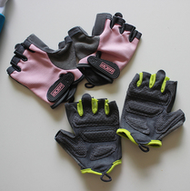 Fitness gloves sports equipment training gym horizontal bar non-slip breathable summer Women thin dumbbell half finger palm