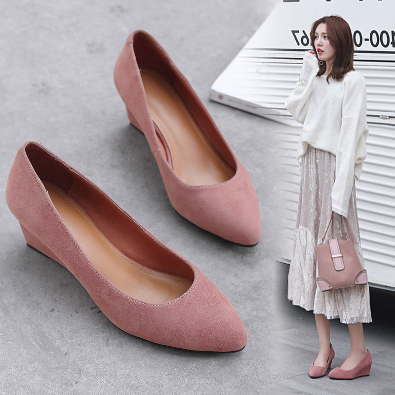 Fall 2019 new Korean version of genuine leather pointed, shallow, single-heeled, thick-soled shoes, sheepskin fashion women's shoes, wedding shoes
