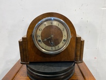 The five - tone clock of boutique back - back clock size 28 cm length 10 cm wide 23 cm high