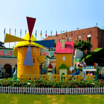 Real estate Kindergarten decoration ornaments FRP sculpture Park landscaping Solid wood log landscape windmill