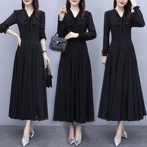  Long-sleeved chiffon dress 2021 new autumn womens large size waist thin solid color over-the-knee large swing long skirt spring