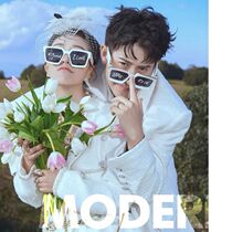  New studio wedding photography props Fashion letter glasses Location travel tulip sunglasses Street sunglasses