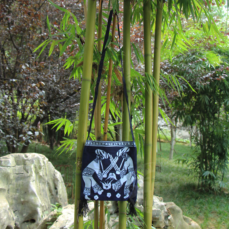 Yunnan Guizhou Tourism Batch Dyeing Bag Ethnic Characteristic Bag Pure Hand Bag Miao Bag Bag Bag