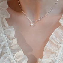 Korean single pearl necklace female summer sterling silver niche design sense simple versatile choker temperament light luxury pendant