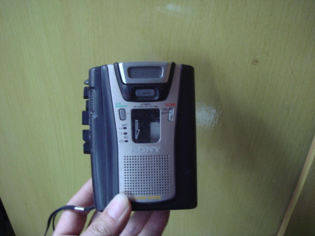 SONY TCM-465v Tape Interview machine Vintage Tape Walkman