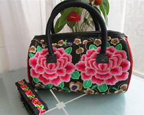 Yunnan ethnic style Dali original hand embroidered shoulder bag Medium embroidered zipper messenger bag flower handbag