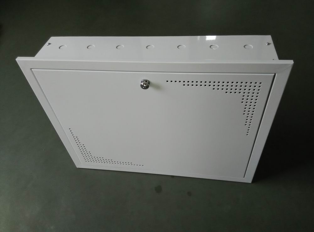Removal and assembling water distributor boxes, water distributor cabinet floor backplane