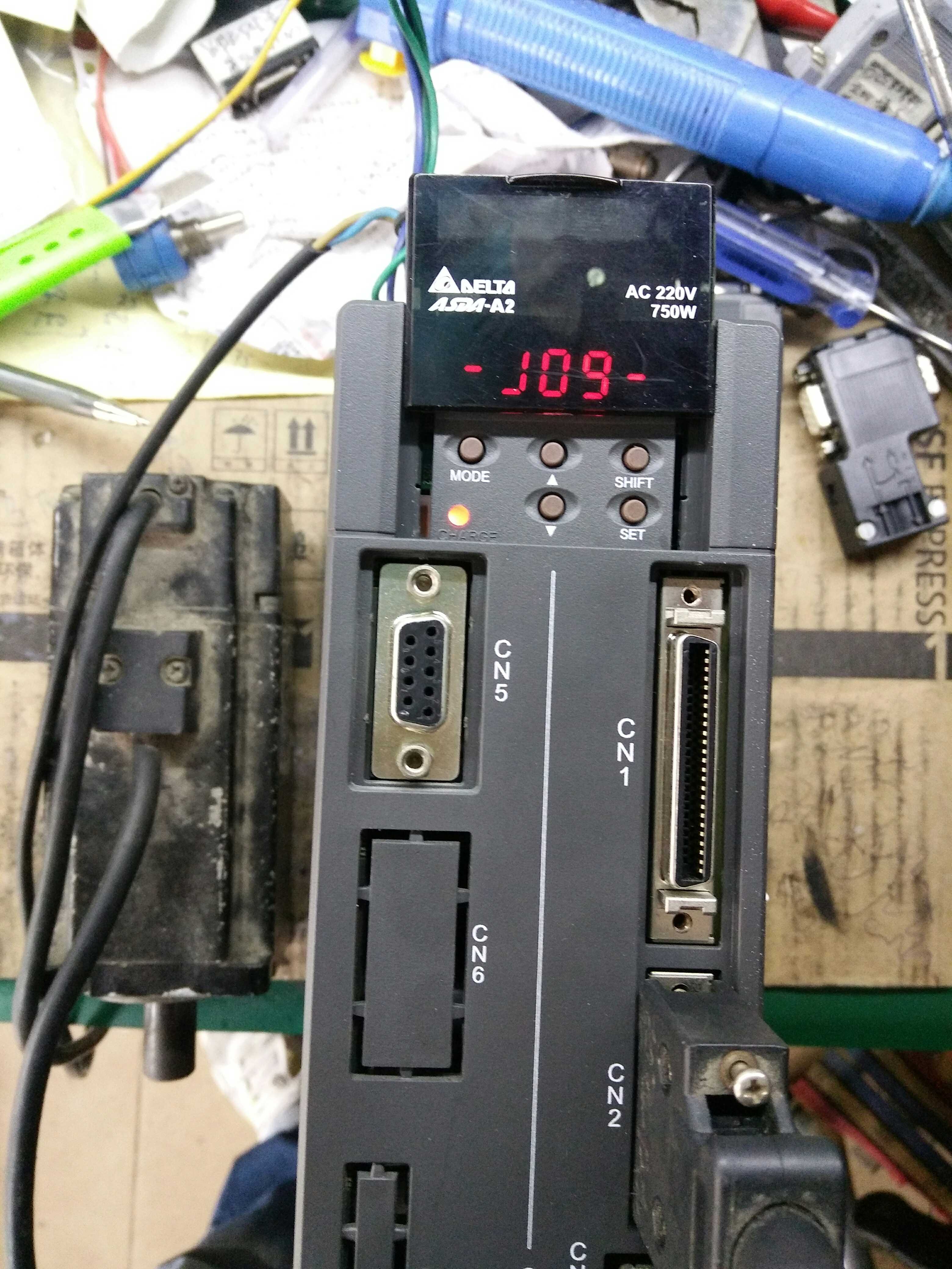 Servo Delta 200W, 400W giá rẻ - Nhà phân phối màn hình HMI Việt Nam