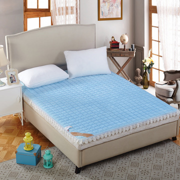 水晶绒床护垫 四季皆用防滑床垫舒适透气1.35米床褥花边垫子包邮