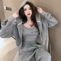Net red explosion sports suit women early autumn 2021 New hooded clothes fashion Leisure age fall foot three sets