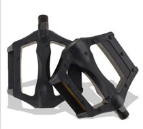 Bicycle pedal plastic pedal road bike mountain bike dead fly pedal anti-skid bicycle parts accessories