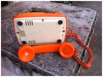 Old-fashioned dial telephone old Shanghai nostalgic collection film and television props bar decoration photo studio window coffee shop etc.