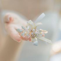 New product super beautiful handmade super fairy wedding bride wrist flower bracelet groom corsage brooch Korean bridesmaid hand gift