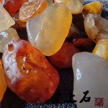 玛瑙  工芸品  石   逊克  中国 逊克北红玛瑙大自然的珍稀瑰宝_县市区动态_黑河市人民政府