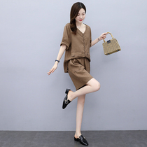 Fashion linen suit 2021 summer new loose temperament womens casual temperament cotton and linen top shorts two-piece set
