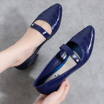 Pointed rain boots women waterproof jelly shoes women wear fashion low-top rain boots outside mom kitchen work light saliva shoes