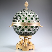 Royal Lion Castle Western Antiques In the middle of the 20th century French crystal producer Betonis spherical crystal wine set