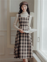 Autumn and winter clothes 2021 new female French high-feel strap dress with high-neck base sweater two-piece