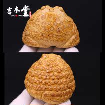 Su Gong famous bamboo root carving full nail convex nail Golden toad eyes will move bamboo carving hand handle hand craft home decoration