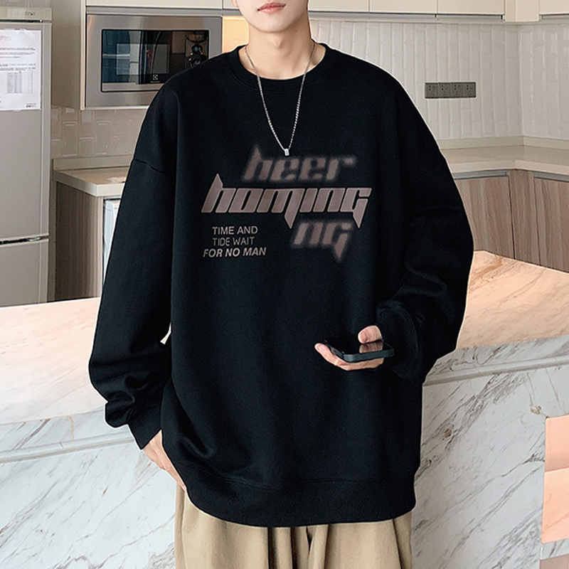 Hong Kong style black sweater for men in spring and autumn season, new letter printing for couples, loose fitting fashion label casual men's clothing