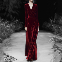 Mapping Hong Kong velvet toast with long sleeves wedding gown womens winter mid-length fish tail one-piece dress