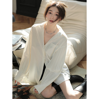 taobao agent White retro design flashlight, french style