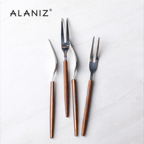 alaniz imitation wood handle fruit fork Stainless steel dessert fork European style small luxury fork fruit sign