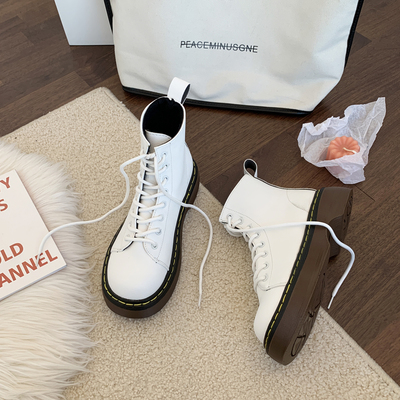taobao agent Martens, Tide, winter white low boots English style platform, British style, 2023 collection