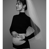 The new photo studio is very simple black and thin fashion modern pregnant womens mommy art photo studio theme clothing